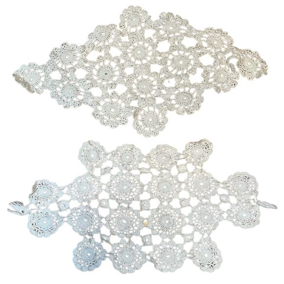 Hand Crochet White Doilies Set of 2 Vintage Floral Tabletop Decor Accent - Picture 1 of 4